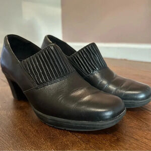 Clarks Black Leather Block Heel Slip On Size 7 M  80825 bendable comfort